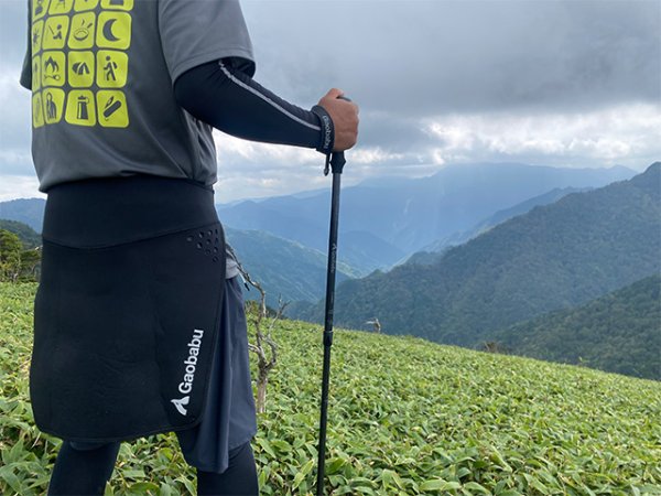 画像6: ガオバブ(Gaobabu)☆Gaobabu超軽量カーボン製トレッキングポール2本セット（半面メッシュタイプの収納袋付き） (6)